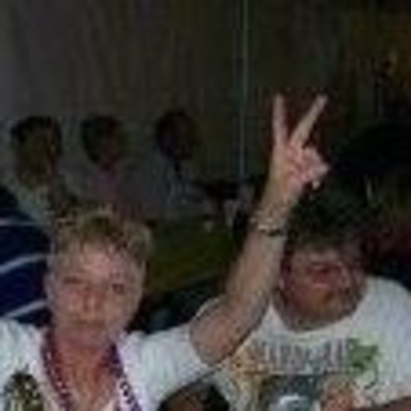 Meet your Posher, Laurie - Picture 1 of 1